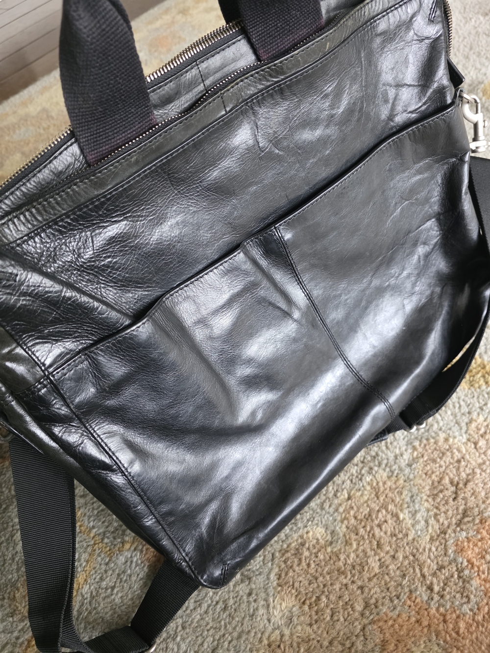 Classic Black Leather Bag with Removable Strap Tiger Of SWEDEN - Picture 7 of 8